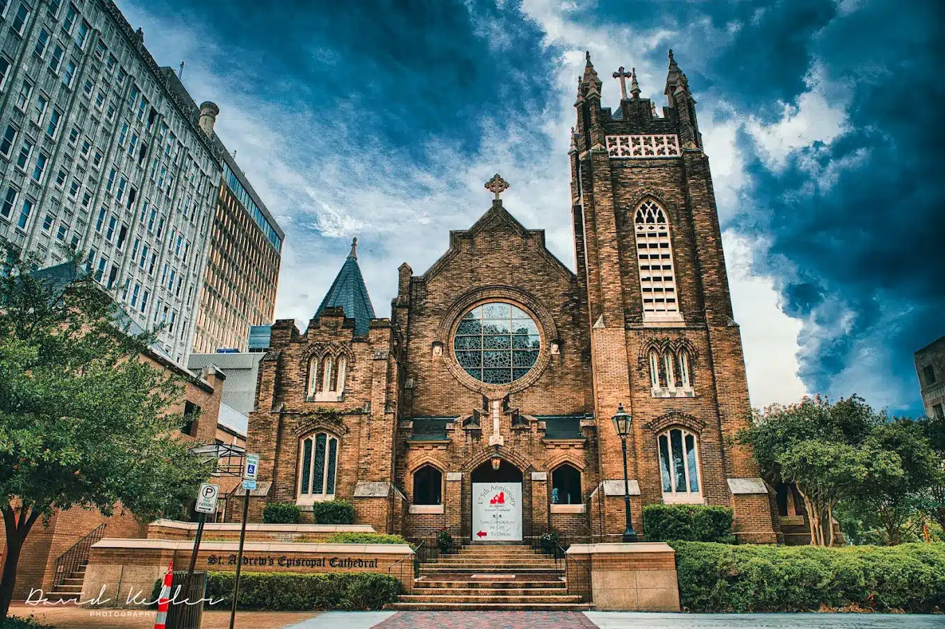 Sunset Chords featuring: Rev. CJ Meaders at St. Andrew’s Episcopal Cathedral
