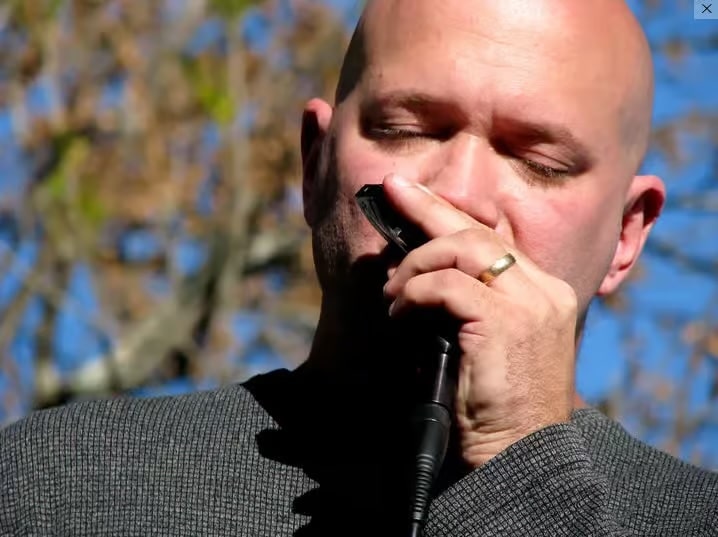 Scott Albert Johnson Live